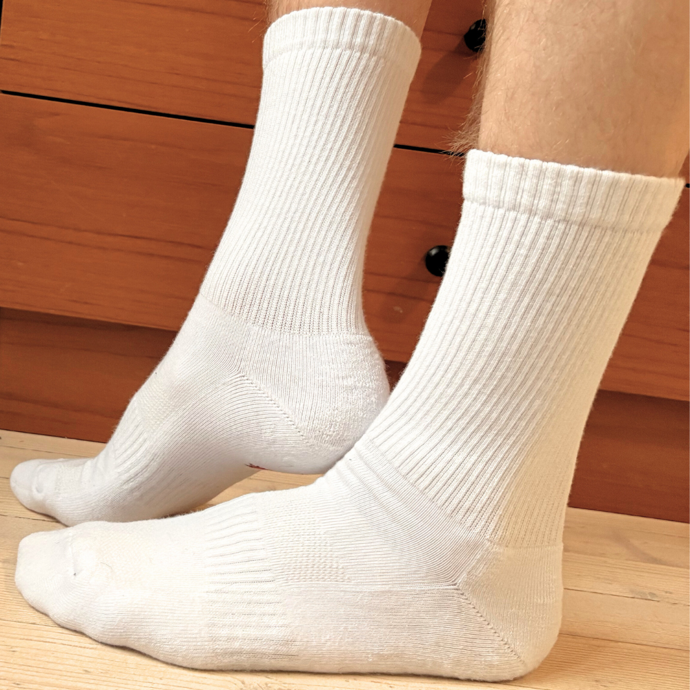 Strong bamboo socks with colour-coding