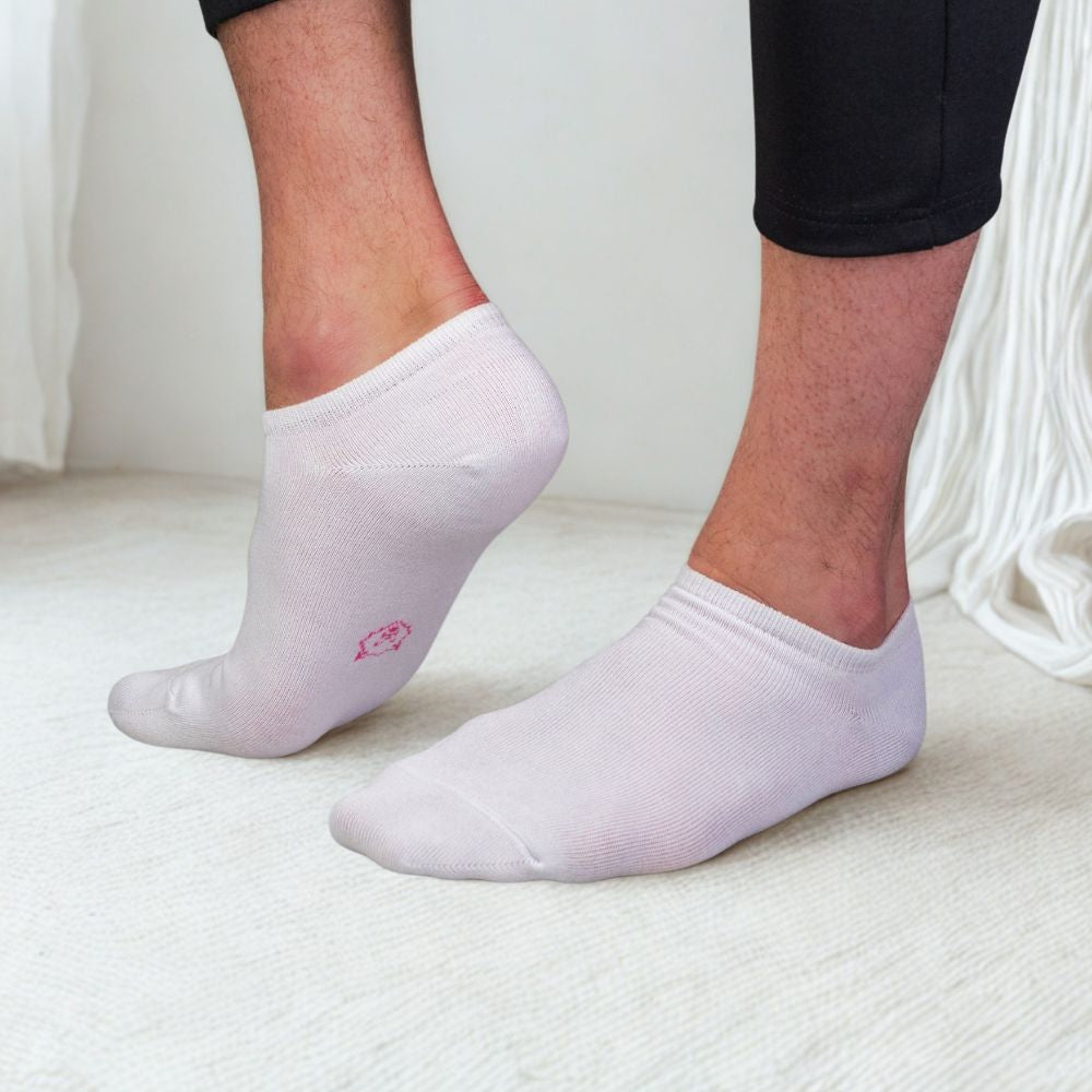 Ankle white bamboo socks with colour-coding